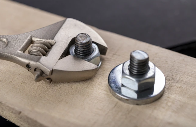 Ruostumattomasta teräksestä valmistettujen vakioosien lukitustila ja ratkaisut